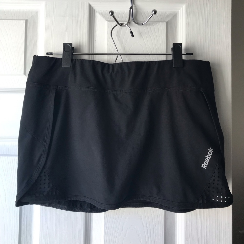 Reebok Play Dry Black Tennis Skirt Workout Short